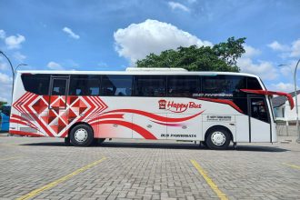 bus pariwisata